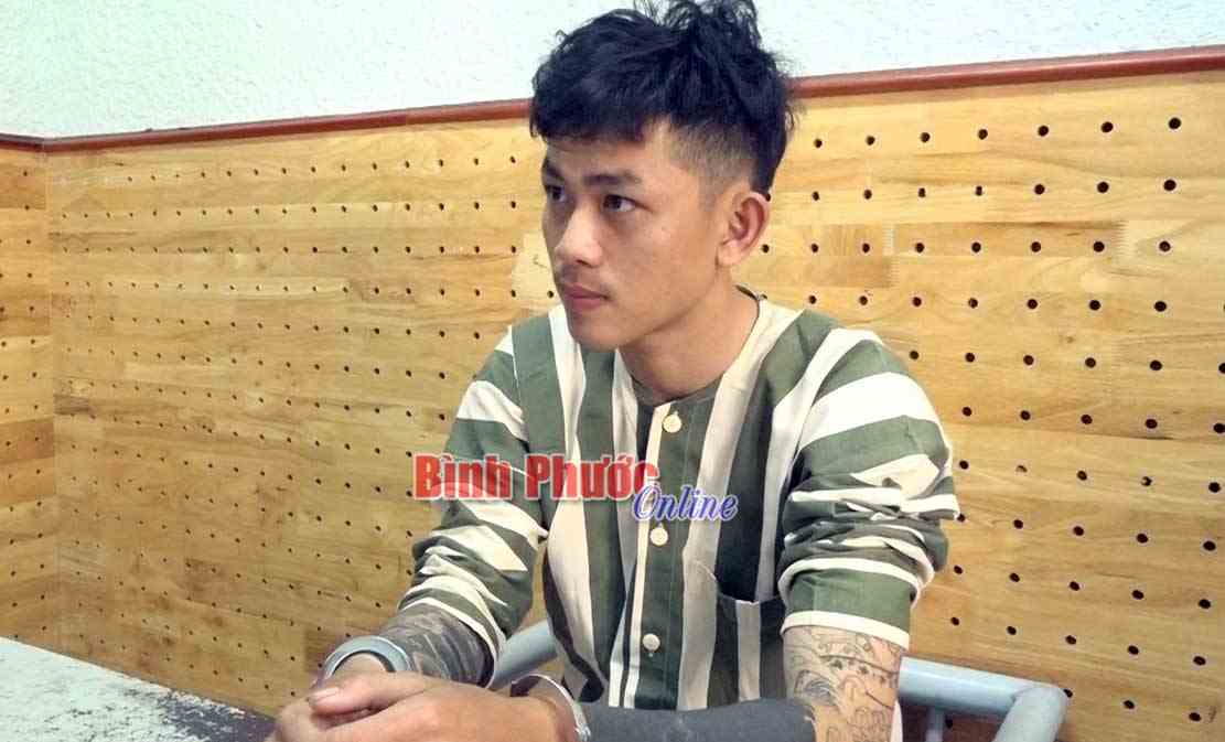 Truy bắt nhanh đối tượng d&ugrave;ng dao khống chế, cướp t&agrave;i sản