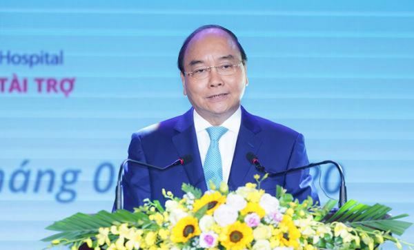 Thủ tướng: Những chiến sĩ áo trắng chống Covid-19 lay động triệu con tim