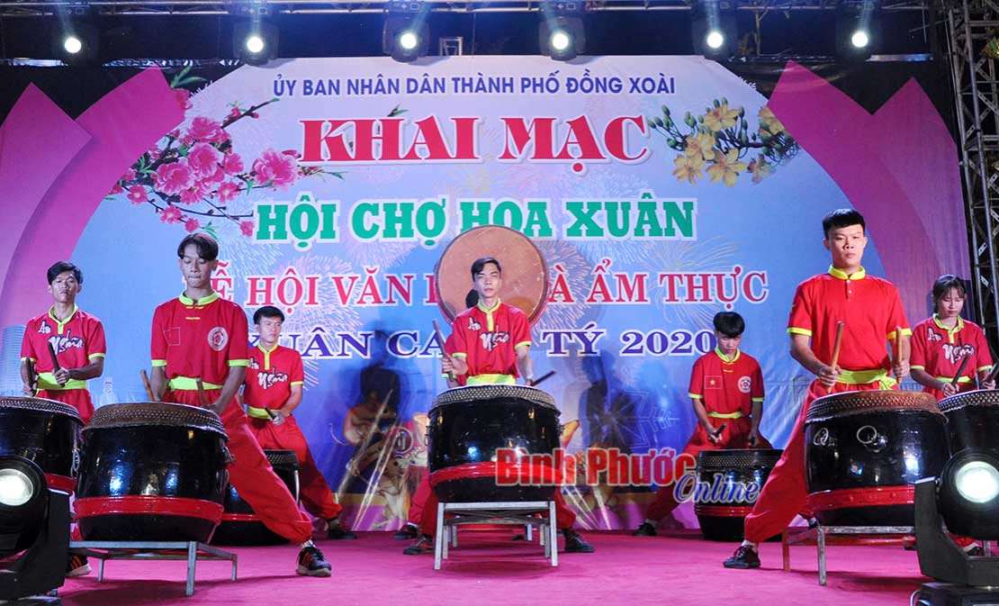 Khai mạc hội chợ hoa xu&acirc;n th&agrave;nh phố Đồng Xo&agrave;i