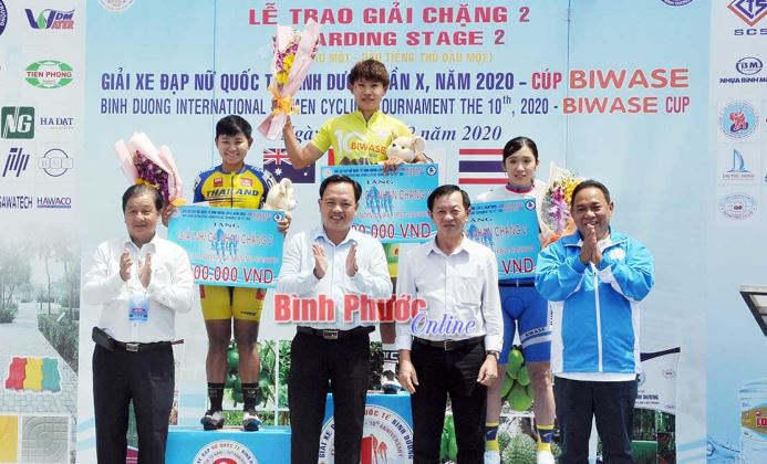 Nguyễn Thị Thật tiếp tục giữ Áo vàng