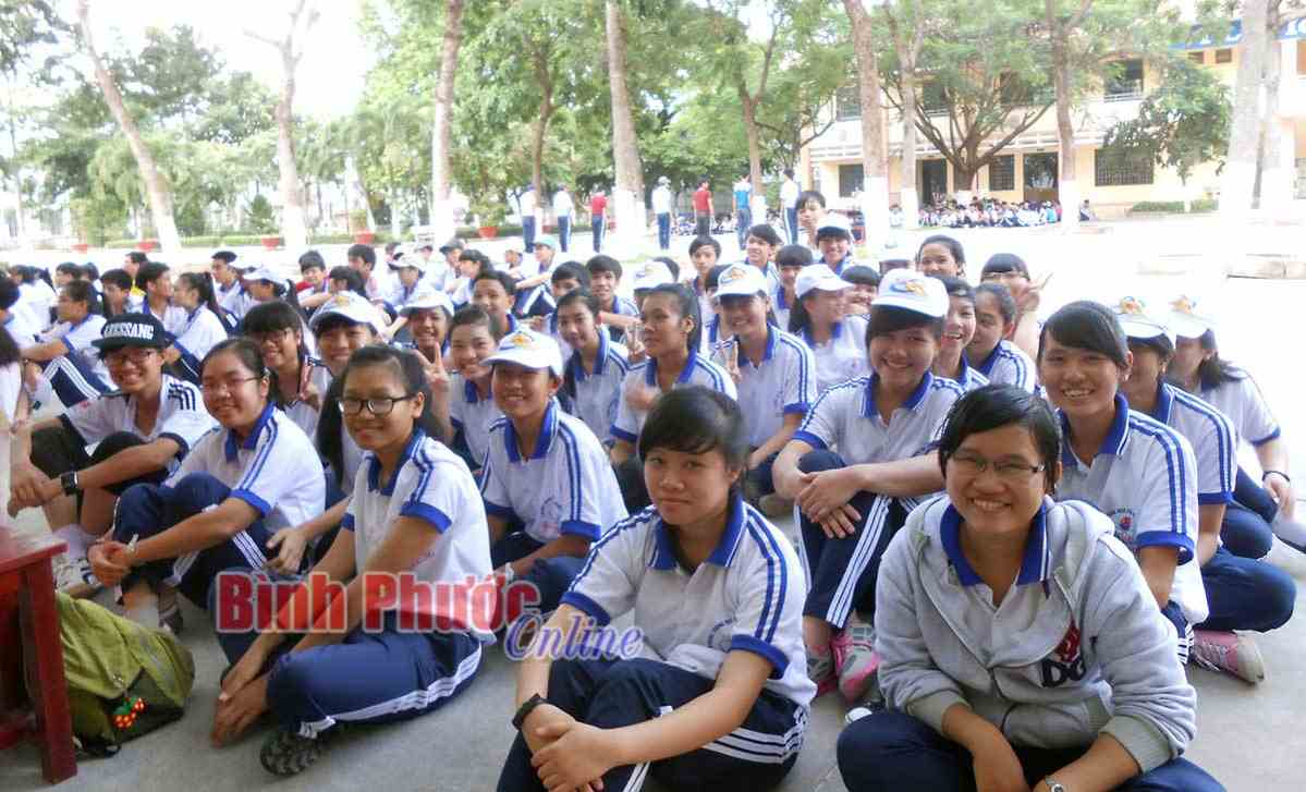 Học sinh Bình Phước vẫn đi học bình thường, chỉ nghỉ khi cần thiết