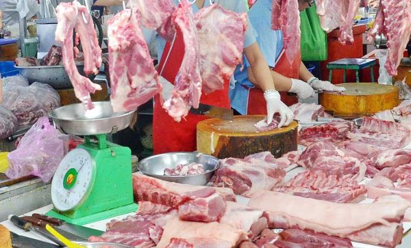 Giá heo giảm giữa mùa dịch Covid-19