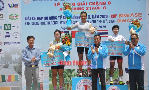 Tay đua Somrat Phetdarin (Thái Lan) tiếp tục giữ Áo vàng