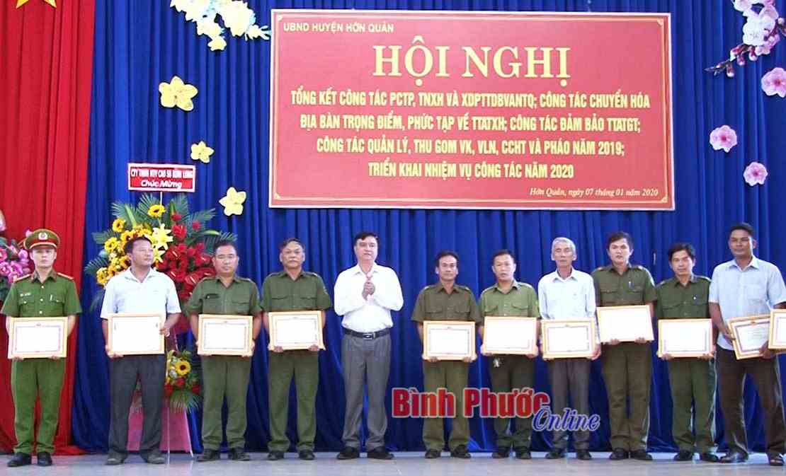 Hớn Quản xảy ra 90 vụ vi phạm về trật tự x&atilde; hội