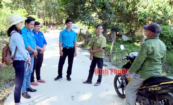 Tuổi Trẻ Thanh Phú chung sức xây dựng đô thị văn minh, sạch đẹp
