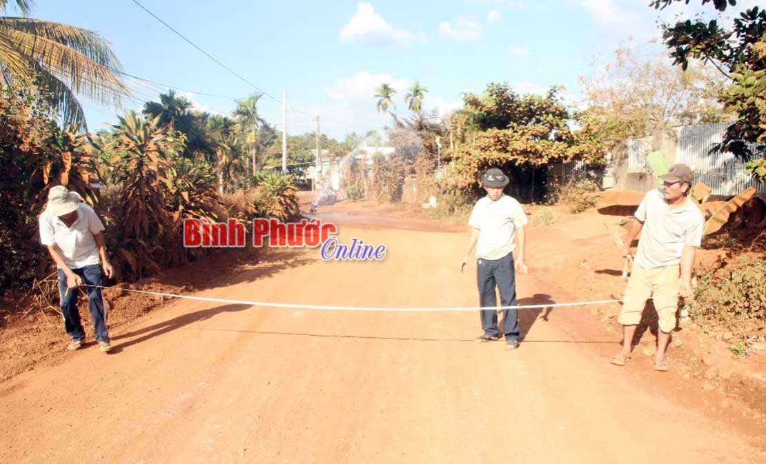 Đức Liễu n&acirc;ng chất ti&ecirc;u ch&iacute; đường giao th&ocirc;ng