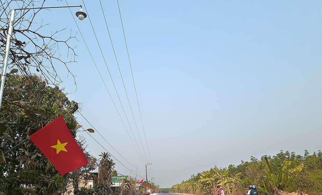 Lấy sức d&acirc;n để phục vụ d&acirc;n