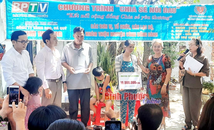 Kết nối yêu thương hỗ trợ chị Hoàng Thị Mến 150 triệu đồng 