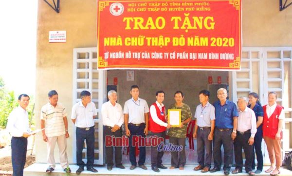 Bàn giao nhà chữ thập đỏ cho hộ anh Lâm Sâm Hổ
