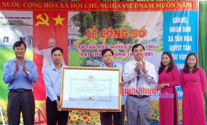 Đảng viên nêu cao ý thức phục vụ nhân dân