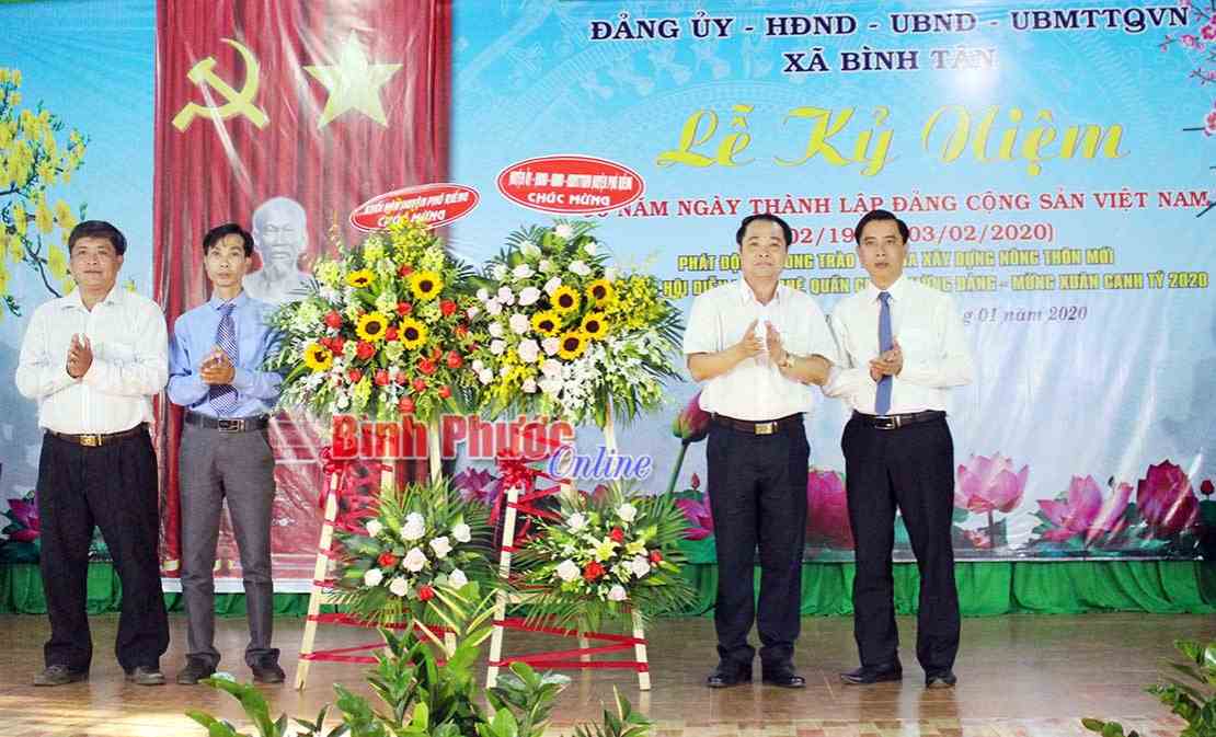 Phú Riềng phát động thi đua xây dựng nông thôn mới