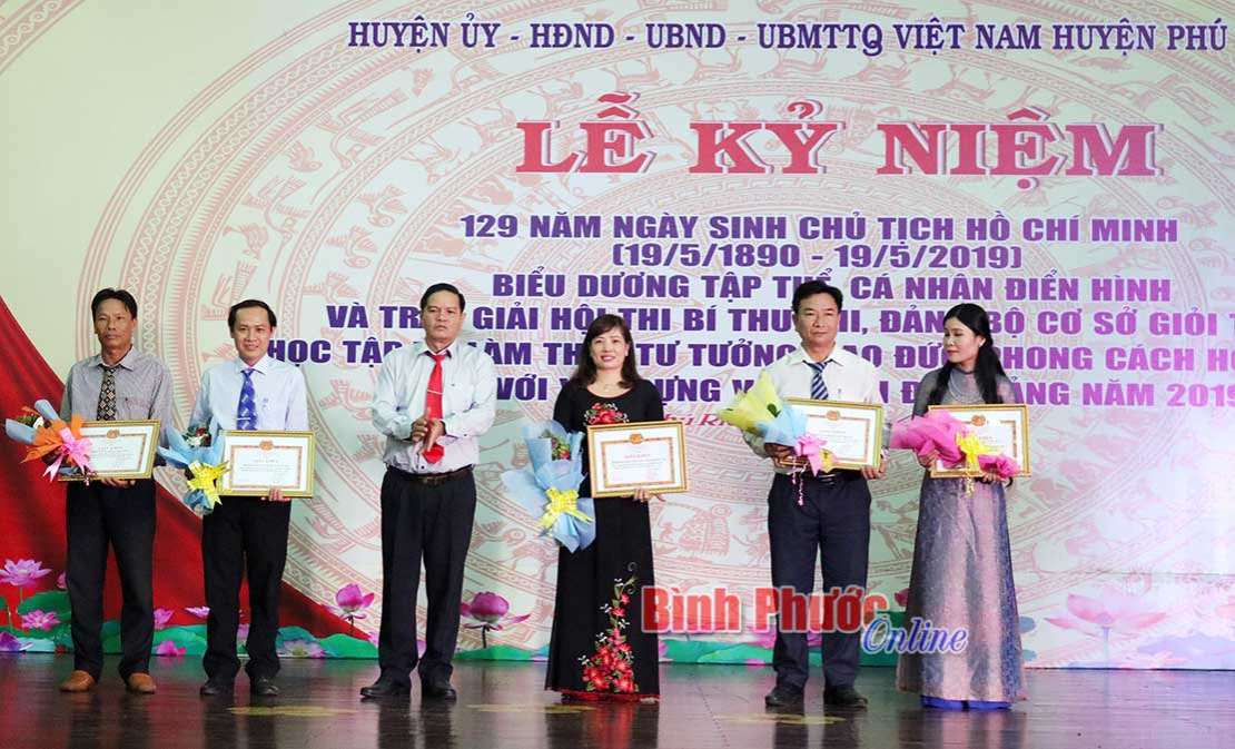 Lan tỏa phong tr&agrave;o học v&agrave; l&agrave;m theo B&aacute;c