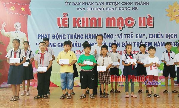 Chơn Thành thực hiện tốt phong trào khuyến học, khuyến tài