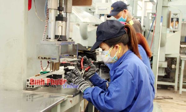 Doanh nghiệp tăng tốc sản xuất đầu năm