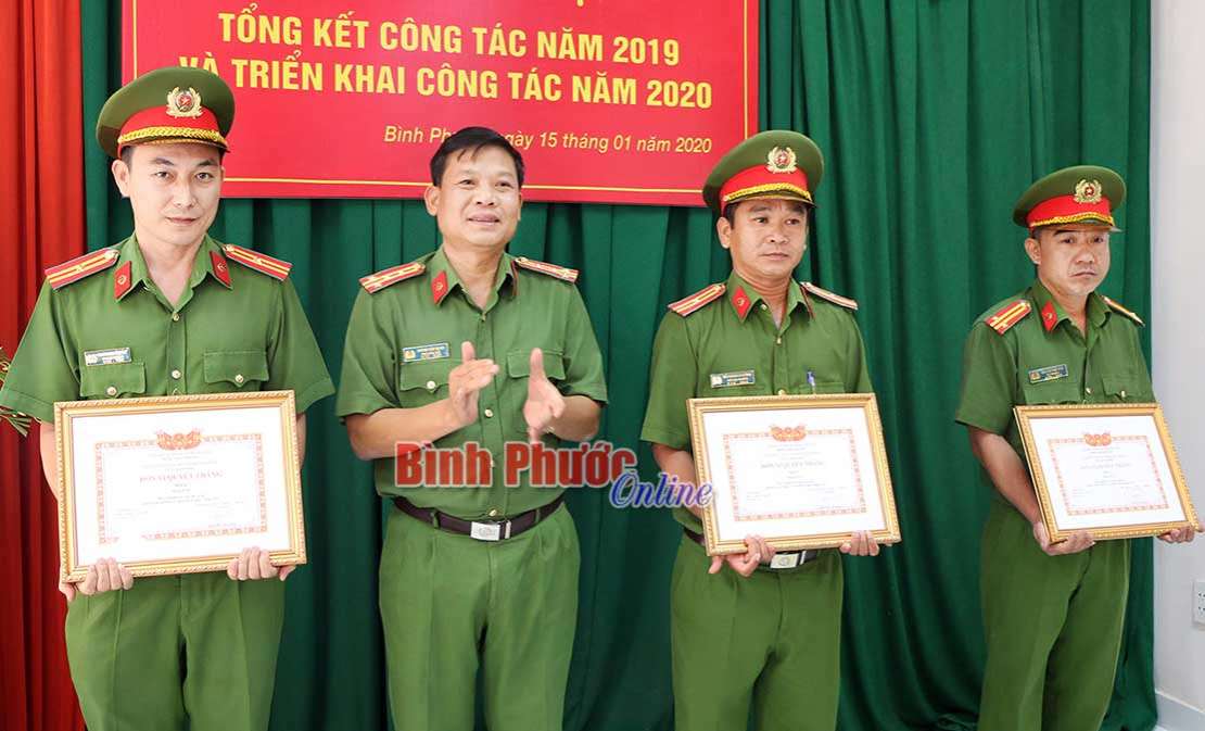 Ph&ograve;ng Cảnh s&aacute;t kinh tế khởi tố 3 vụ &aacute;n tham nhũng