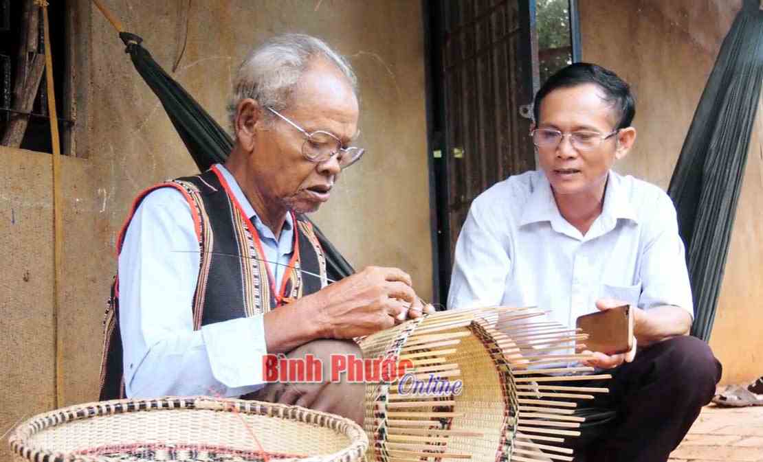 Đồng Ph&uacute; bảo tồn v&agrave; ph&aacute;t huy gi&aacute; trị văn h&oacute;a c&aacute;c DTTS