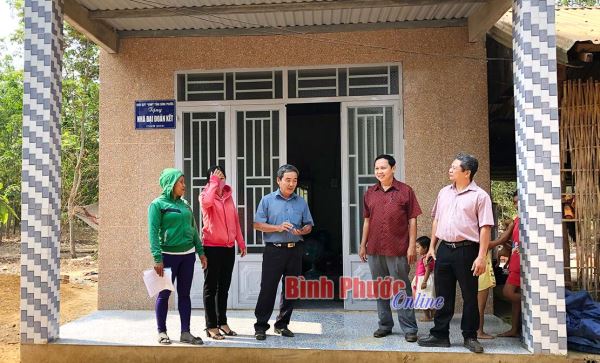 Kiểm tra công tác quản lý, sử dụng Quỹ “Vì người nghèo” Hớn Quản