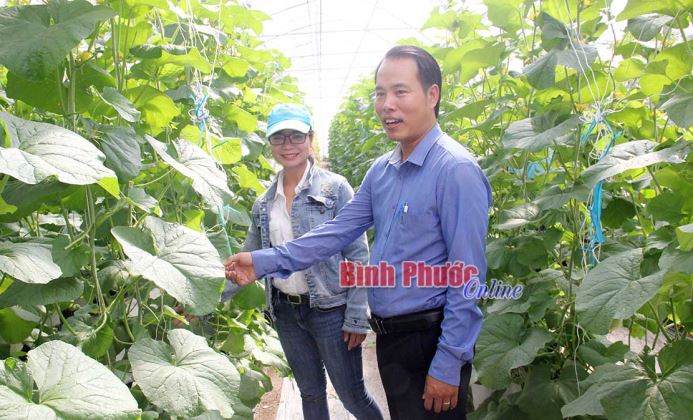 Tiến Hưng c&aacute;n đ&iacute;ch n&ocirc;ng th&ocirc;n mới n&acirc;ng cao trước hẹn