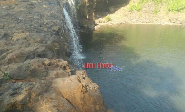 Xuống thác tắm sau cuộc nhậu, nam thanh niên bị đuối nước