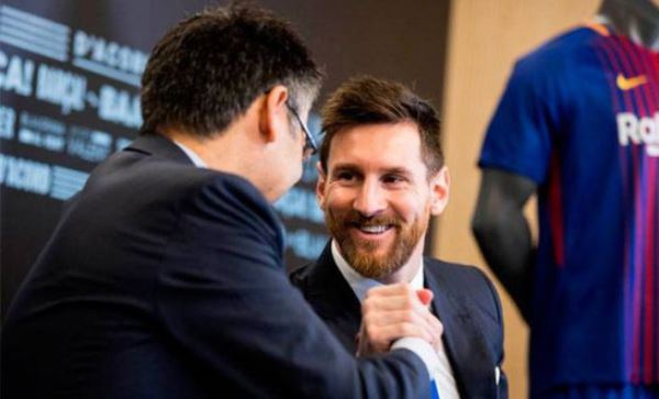 Messi cùng đồng đội chịu giảm lương để giúp Barca vượt qua dịch COVID-19