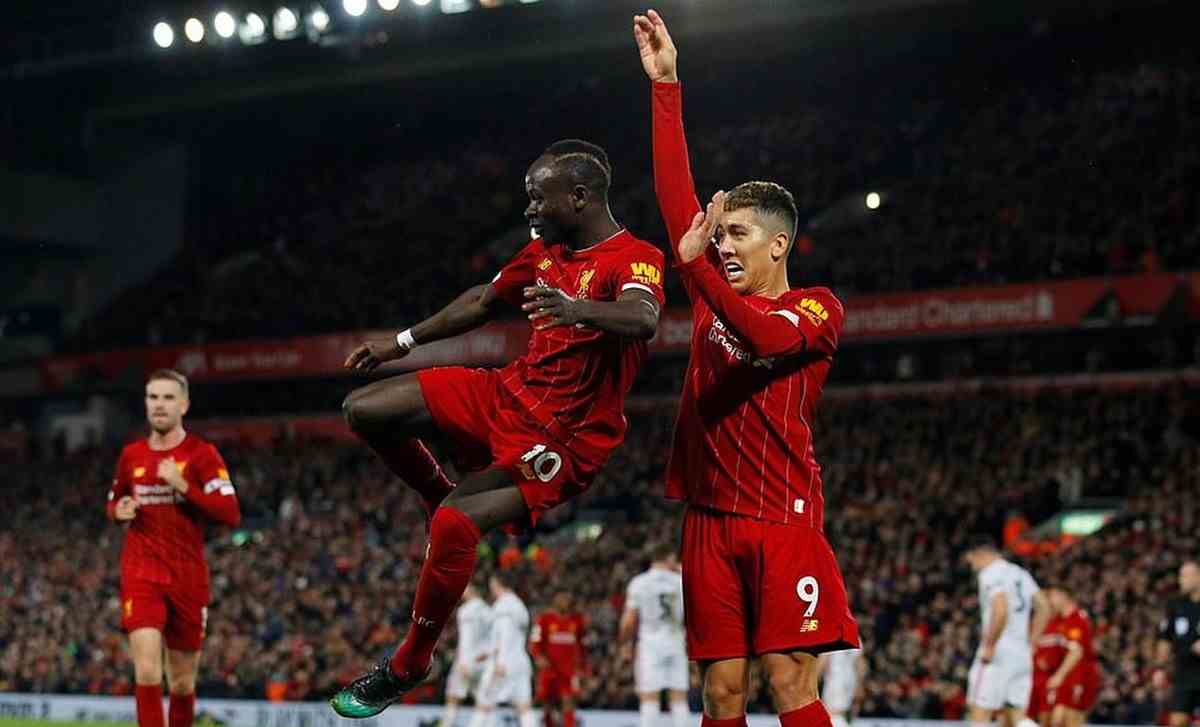 Liverpool nối dài mạch bất bại, tiến bước dài đến ngôi vương