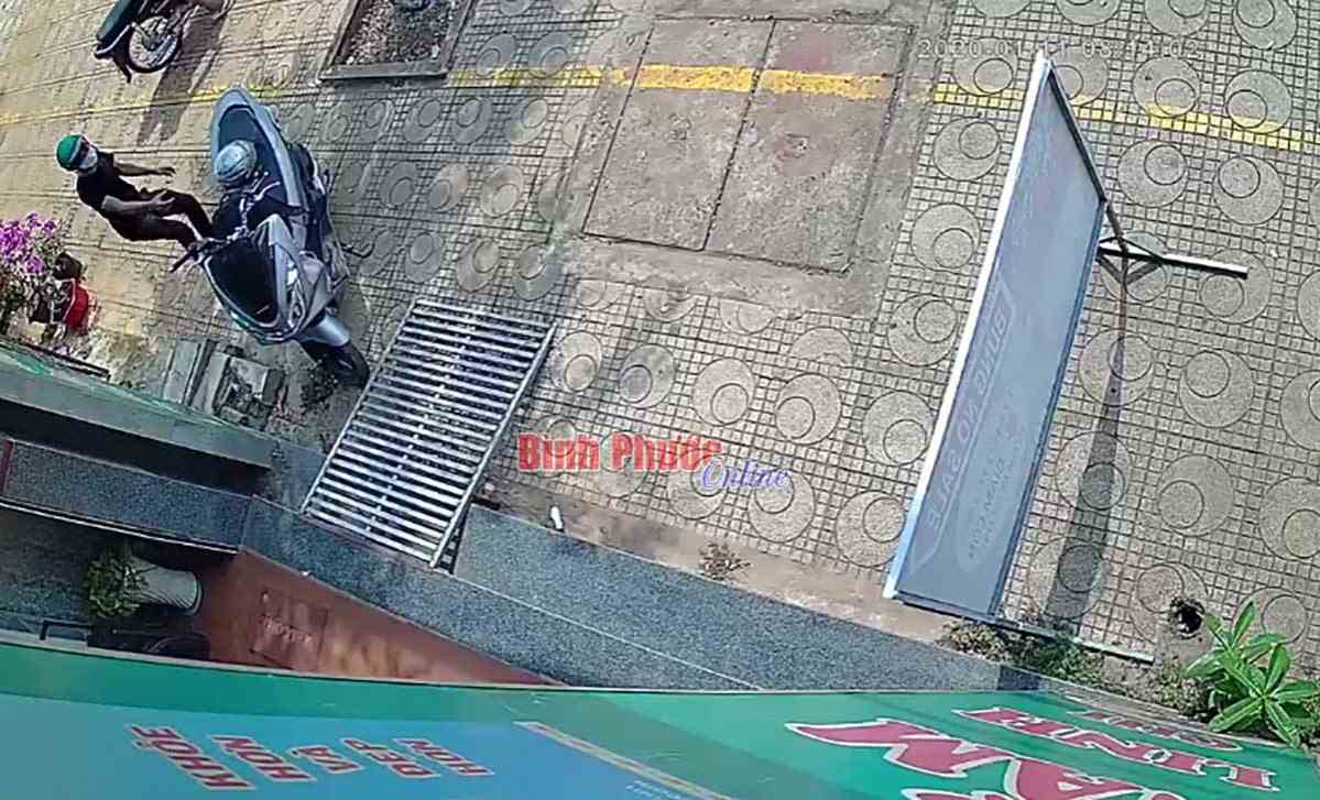 Trộm túi xách trong 10 giây
