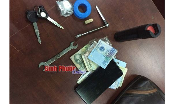 Bắt đối tượng 	&ldquo;đ&aacute; n&oacute;ng&rdquo; xe m&aacute;y từ Đắk N&ocirc;ng đem về B&igrave;nh Phước ti&ecirc;u thụ