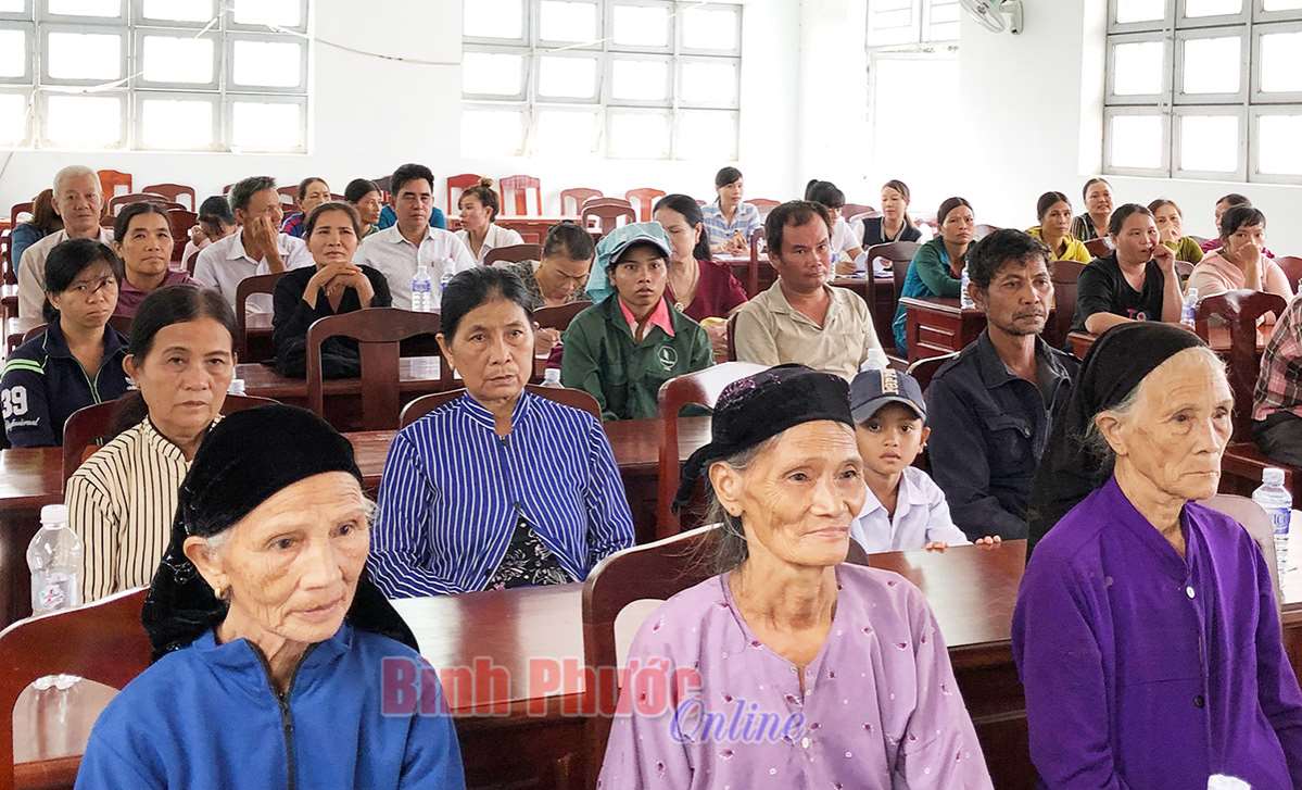 Nh&acirc;n d&acirc;n g&oacute;p sức bảo vệ an ninh Tổ quốc