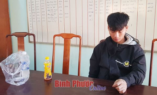 Khởi tố đối tượng giết người chỉ vì mâu thuẫn đèn pha