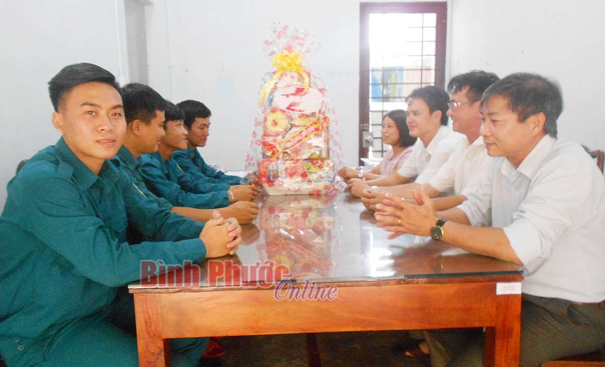 Thanh ni&ecirc;n Đồng Ph&uacute; sẵn s&agrave;ng l&ecirc;n đường nhập ngũ