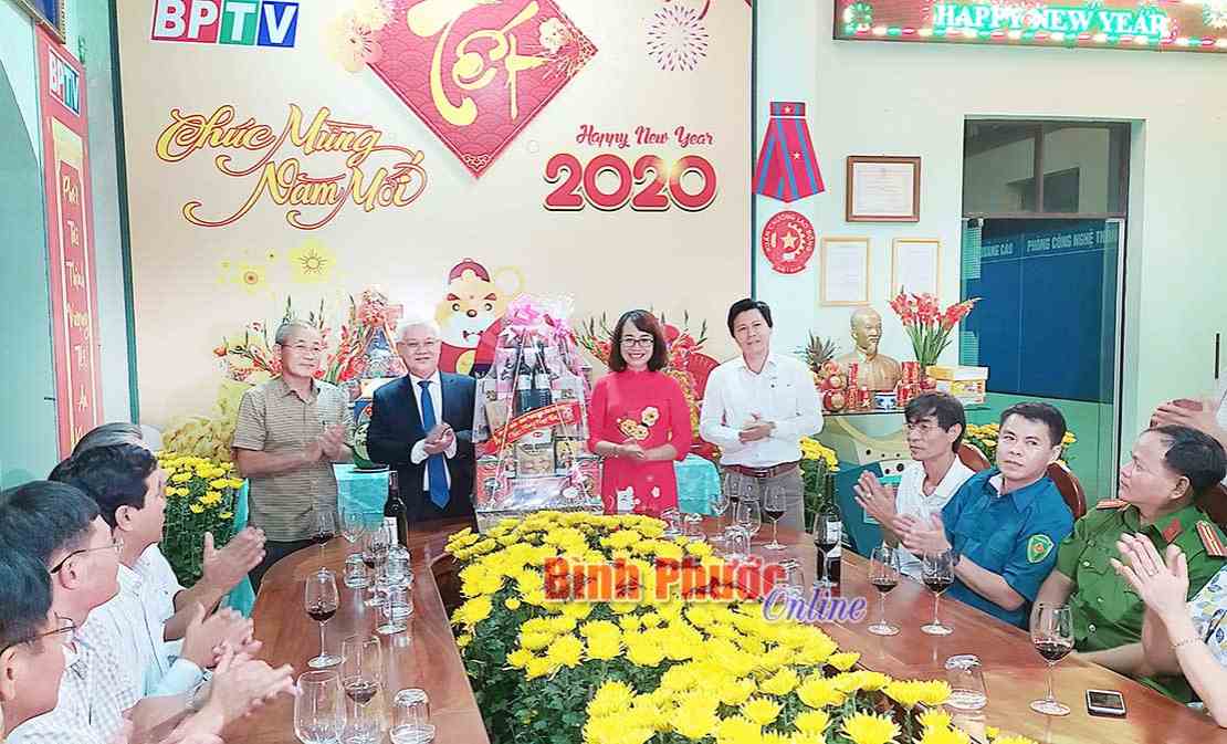 Bí thư Tỉnh ủy Nguyễn Văn Lợi chúc tết các đơn vị