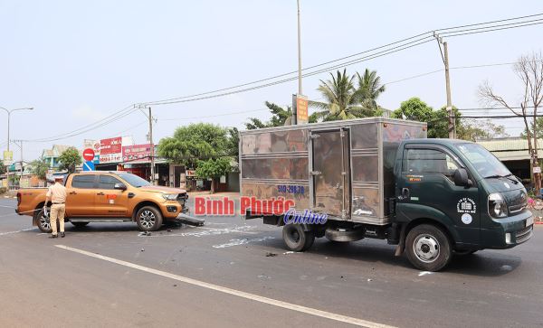 Xe b&aacute;n tải đấu đầu&hellip; xe tải