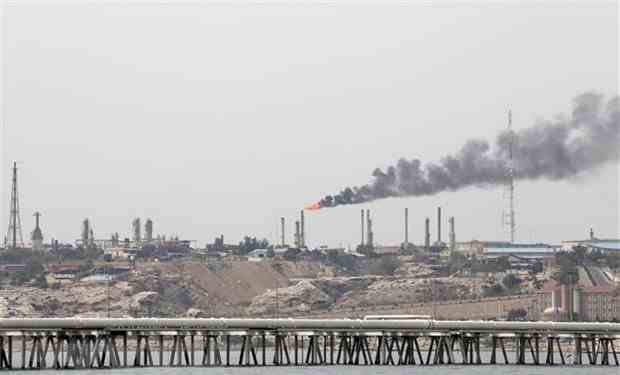 Căng thẳng Mỹ-Iran: Các yếu tố giữ giá dầu không tăng vọt