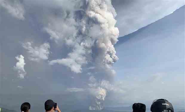 Philippines tạm dừng các chuyến bay ở thủ đô Manila