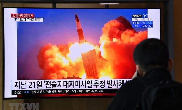 Triều Tiên thử nghiệm hệ thống phóng tên lửa đa nòng ''siêu lớn''