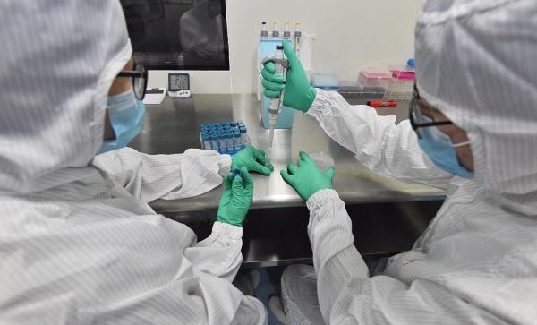 Dịch COVID-19: Mỹ bắt đầu thí nghiệm thuốc chống SARS-CoV-2