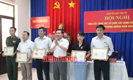 Tập trung nhân lực, trí tuệ tổ chức thành công đại hội đảng bộ các cấp