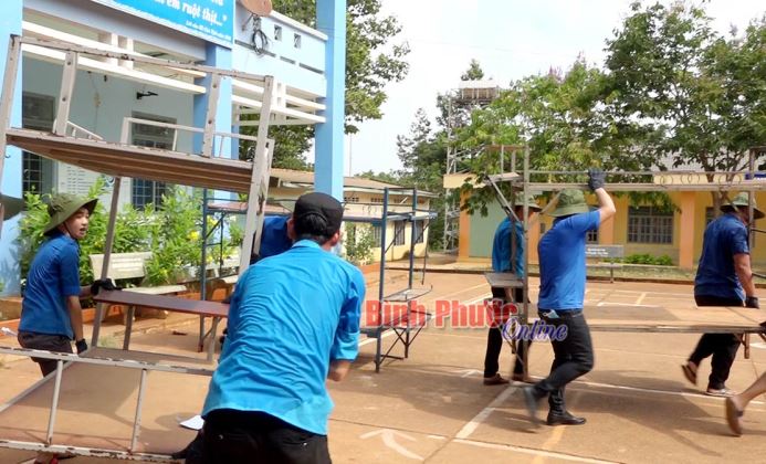 Tuổi trẻ Bình Long chuẩn bị điều kiện cho khu cách ly tập trung