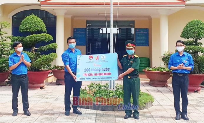 138 triệu đồng hỗ trợ Bộ chỉ huy Quân sự tỉnh phòng, chống dịch Covid-19