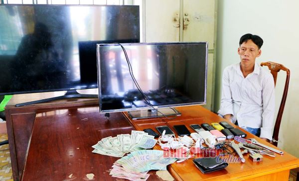 Cảnh gi&aacute;c với c&aacute;c loại tội phạm 