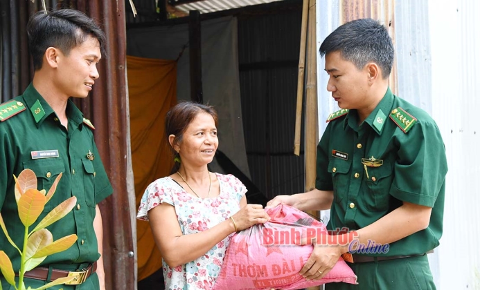 Tỏa s&aacute;ng phẩm chất bộ đội Cụ Hồ