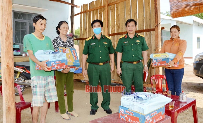 Bộ CHQS tỉnh kiểm tra c&aacute;c điểm khu d&acirc;n cư liền kề chốt d&acirc;n qu&acirc;n bi&ecirc;n giới