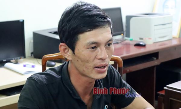 Bắt đối tượng v&agrave;o ch&ugrave;a Thanh Tiến trộm xe m&aacute;y