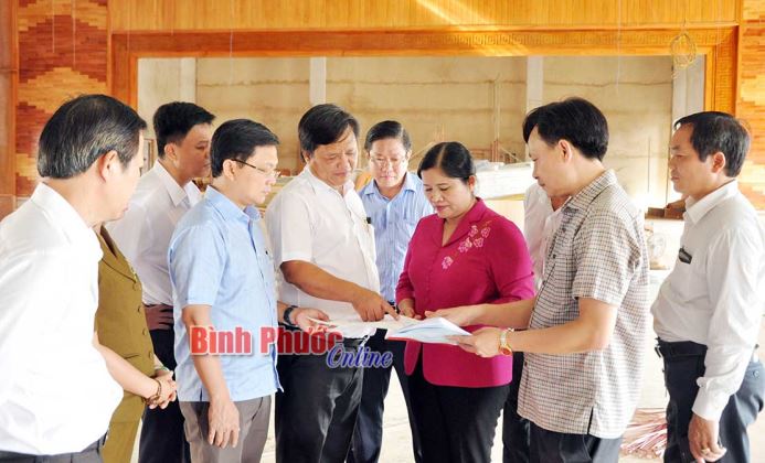 Chủ tịch UBND tỉnh kiểm tra tiến độ các công trình trọng điểm chào mừng Đại hội Đảng bộ tỉnh