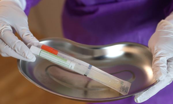 Anh phát hiện các bộ xét nghiệm đặt hàng có dính virus corona