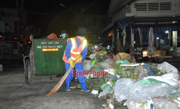 Tiếng chổi mùa dịch