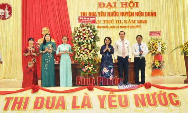 Hớn Quản vinh danh 23 tập thể, 41 c&aacute; nh&acirc;n điển h&igrave;nh ti&ecirc;n tiến xuất sắc 