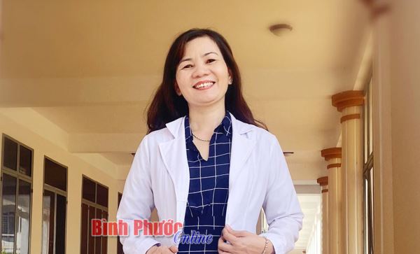 Nữ sĩ Trịnh Loan: Thơ &ldquo;tưới m&aacute;t&rdquo; t&acirc;m hồn t&ocirc;i!