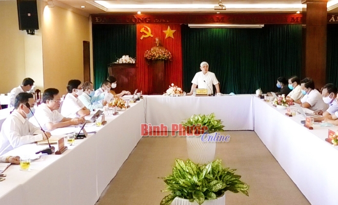 Lộc Ninh phải chú trọng quy hoạch đào tạo, sử dụng cán bộ, nhất là cán bộ trẻ 