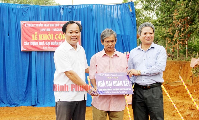 An cư từ những căn nhà đại đoàn kết 